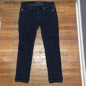 Like new, American Eagle Skinny Jeans Size 8